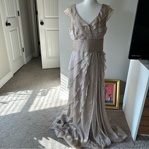 Elegant champagne Evening Gown NWOT